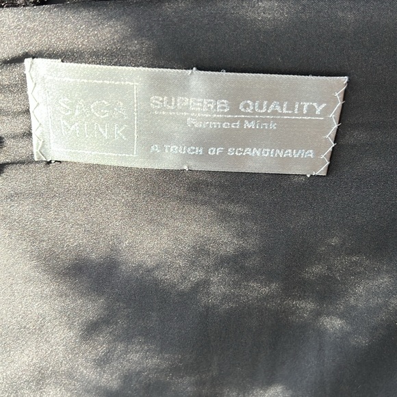 SABLE NEW luxury, top quality black sheared SAGA Mink with Golden Sable Tuxedo - Picture 2 of 7